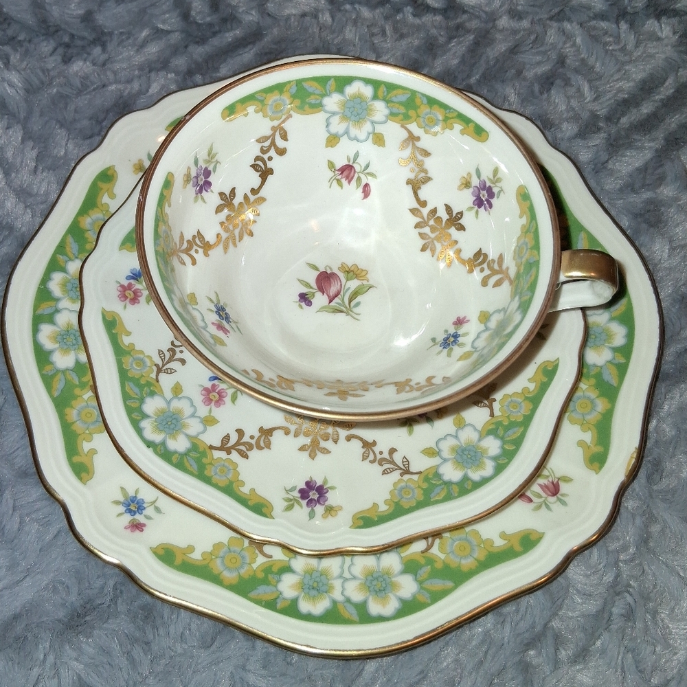 Eschenbach Germany Set Tea Cup, Saucer And Plate Set Floral Grern Gold